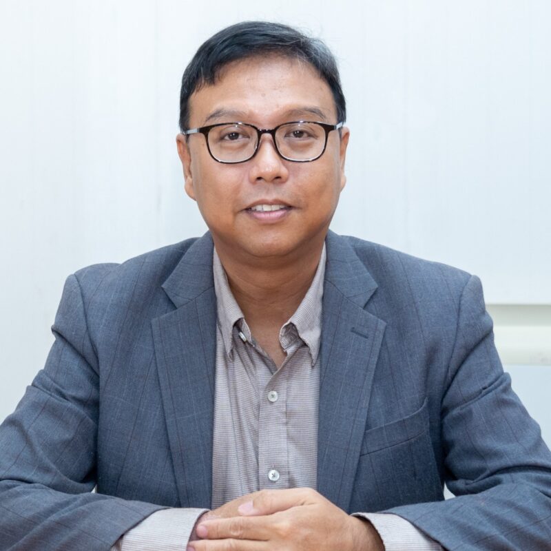 ナックシット・ヌムウォン助教授(Asst. Prof. Dr. Nuksit Noomwongs)