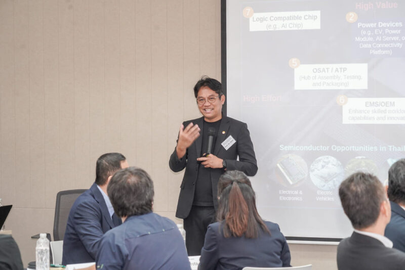 タイ国家高等教育科学研究イノベーション政策評議会のスリン・カムフォイ副事務局長