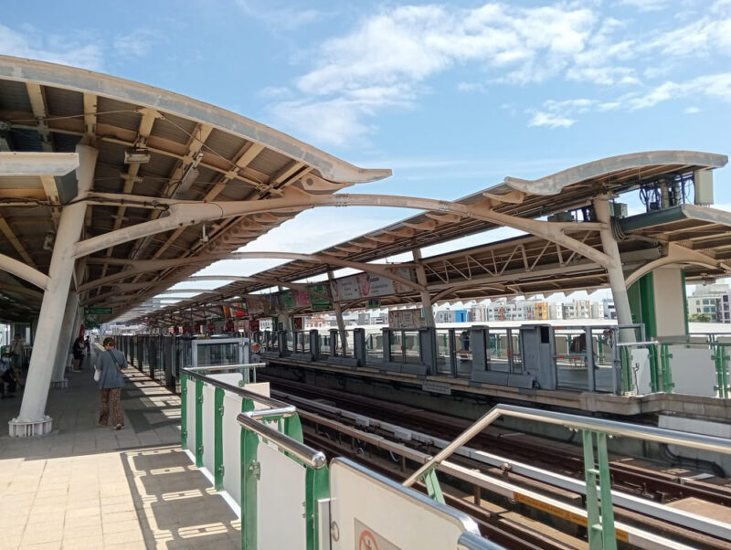 都心はともかく、郊外の電車延線区域のバイタクは今、一時的に収入減になっているようだ。