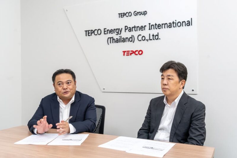 TEPITのゼネラルマネジャー兼チーフエンジニアの和泉尚氏、青木美貴社長