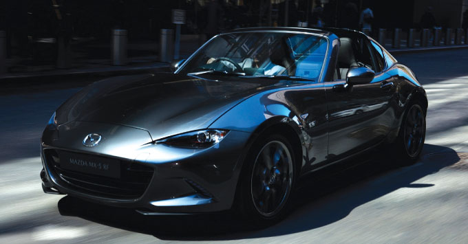 マツダがスポーツカーMX-5の新モデル発表